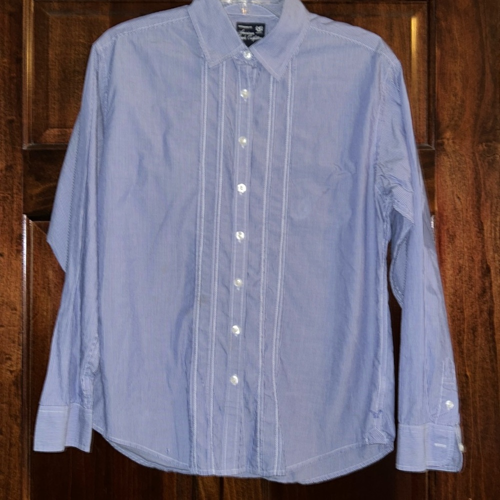 American Eagle Vintage woman’s button down blouse